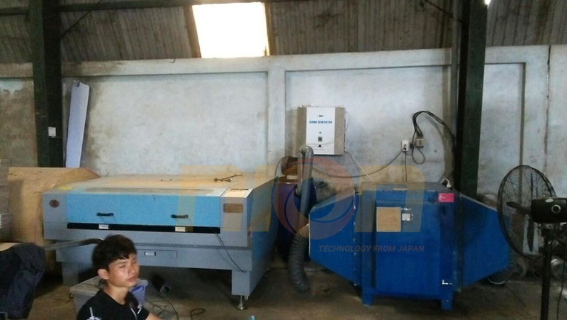 Máy khắc lase tại cơ sở in ấn bao bì Bình An