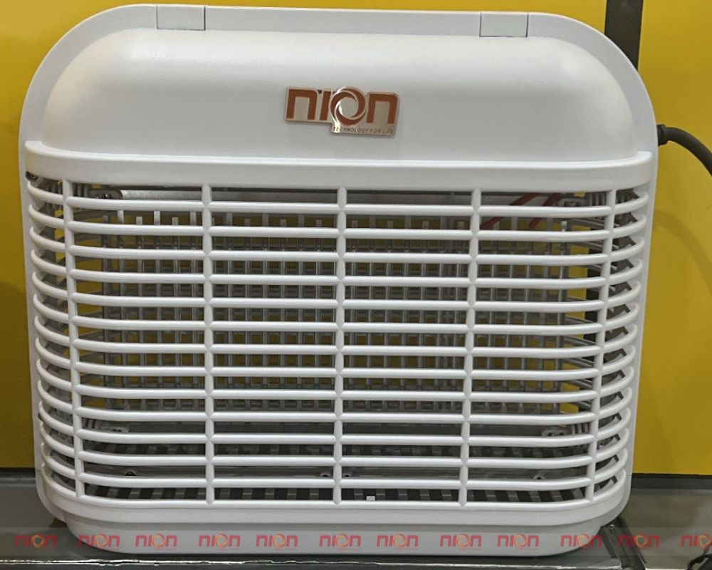 Đèn bắt muỗi Nion tiêu diệt muỗi hiệu quả cho phòng làm việc tại Tân Bình, Hồ Chí Minh
