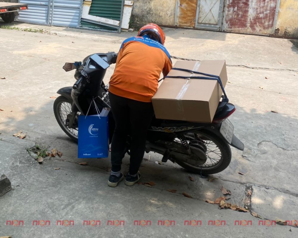 Tiêu diệt muỗi với đèn bắt muỗi cho cửa hàng tại Thanh Xuân, Hà Nội