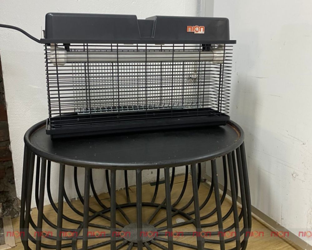 Tiêu diệt muỗi với đèn bắt muỗi cho cửa hàng tại Thanh Xuân, Hà Nội