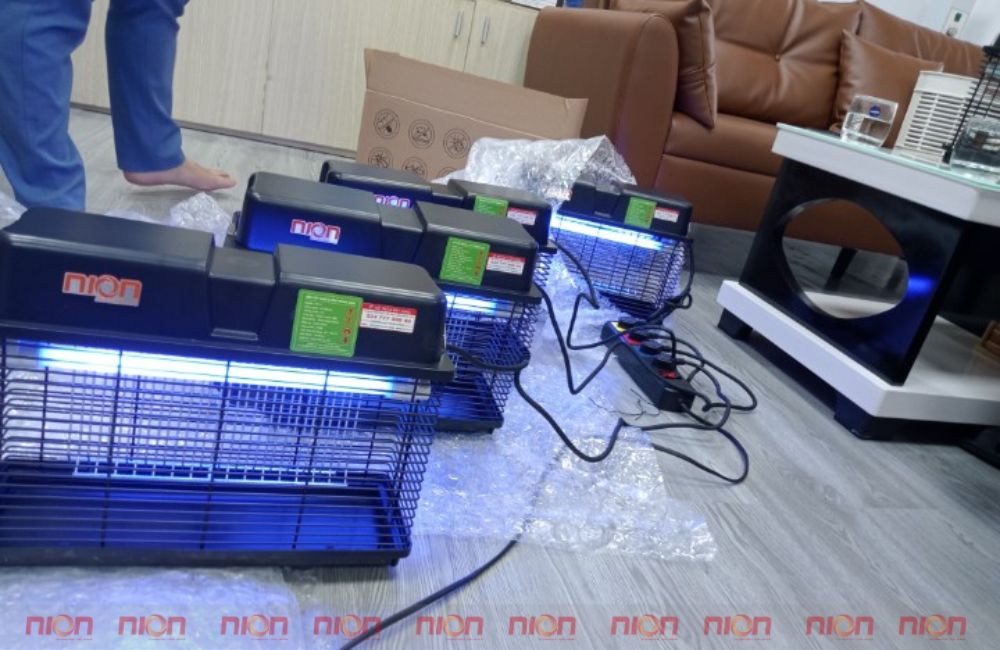 Bàn giao 4 đèn chống muỗi tại Bình Dương Bàn giao 4 đèn chống muỗi tại Bình Dương