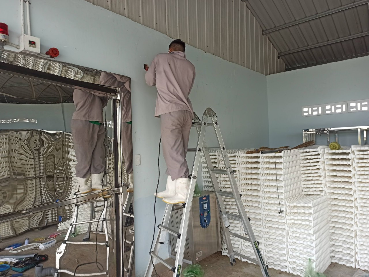 Giải pháp Ozone trong xử lý nước màu ngành sơn & in ấn