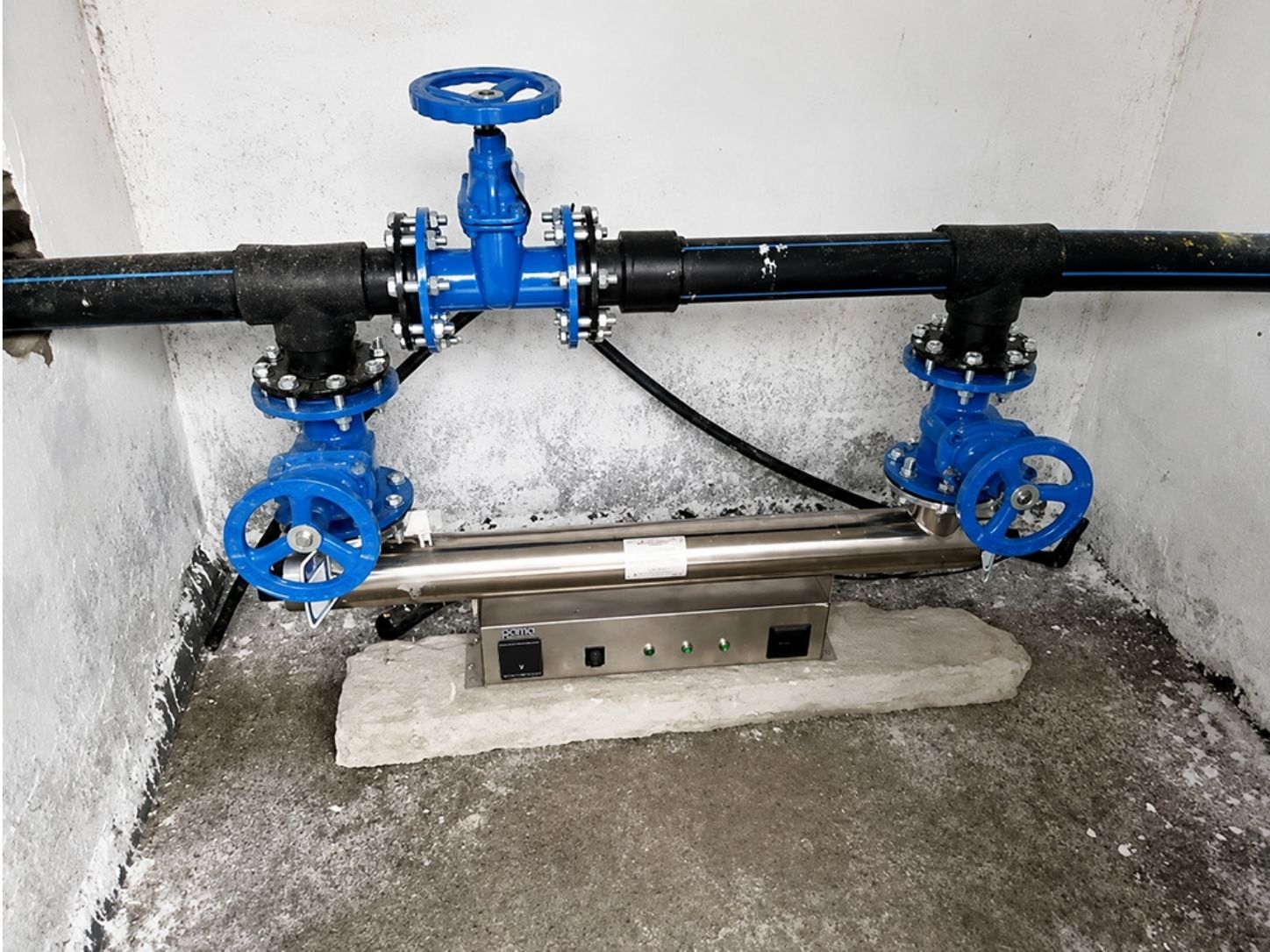 Ứng dụng thiết bị UV khử khuẩn nước trong xử lý nước sản xuất công nghiệp