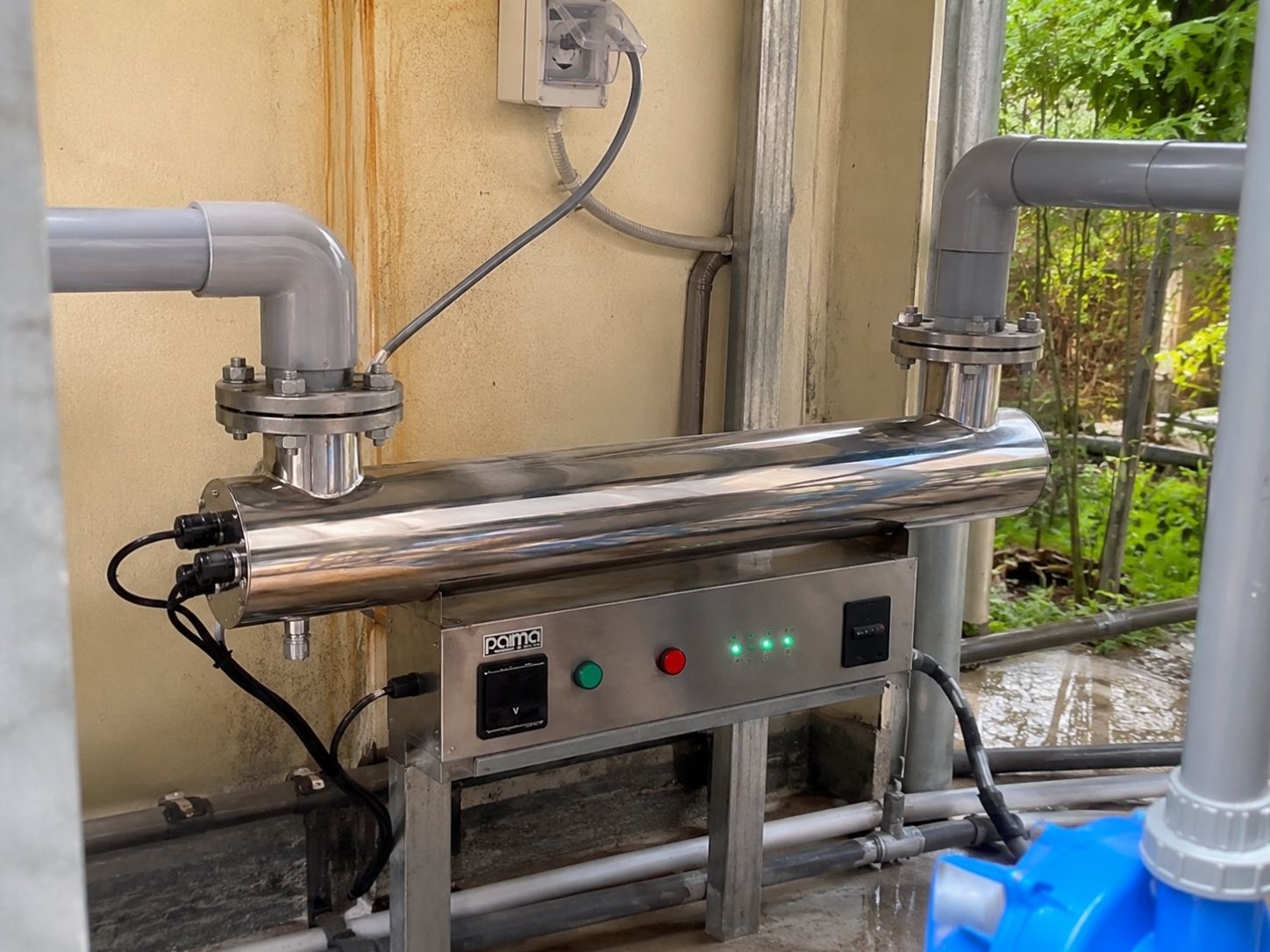 Vì sao nhiều doanh nghiệp lựa chọn thiết bị UV khử trùng nước Rama RUD-2B150W?